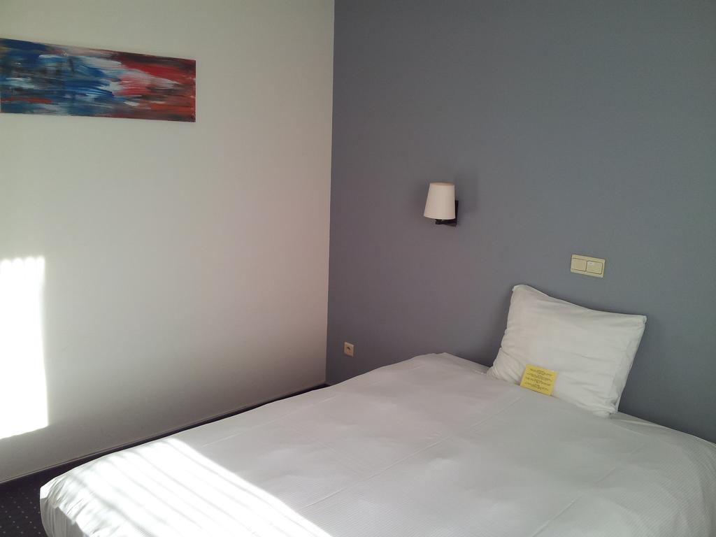 Hotel De Swaen Herentals Szoba fotó